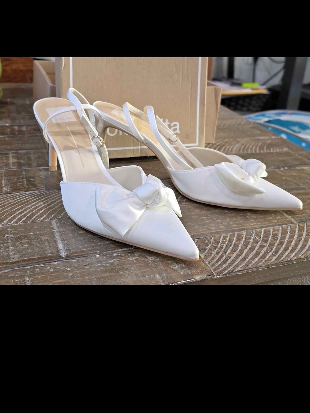 Dolce Vita White Pointed-Toe Slingback Heels with Bow